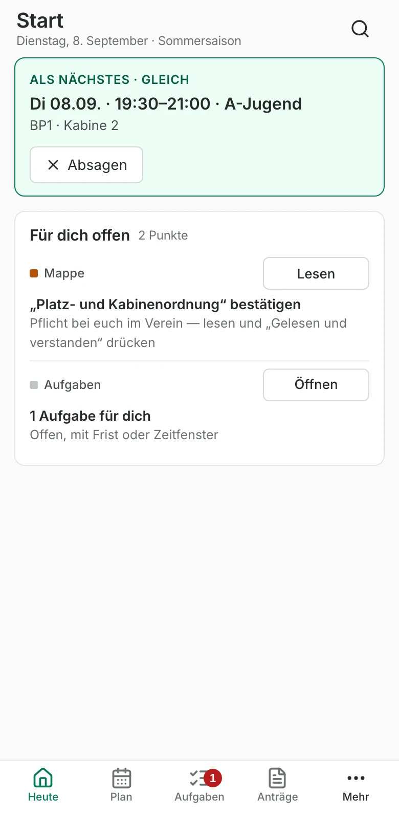 Startseite eines Trainers am Handy: das nächste Training mit Platz und Kabine, offene Punkte und die ersten Wochen
