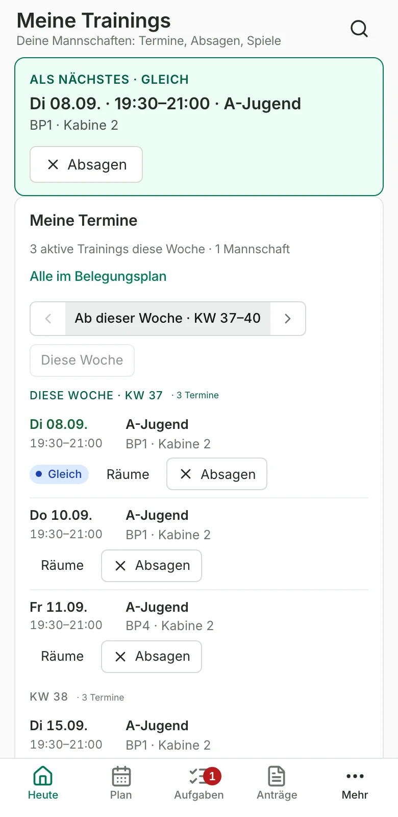 Meine Trainings am Handy: das nächste Training oben, die Termine der Wochen mit Platz und Kabine, Absagen mit einem Tipp